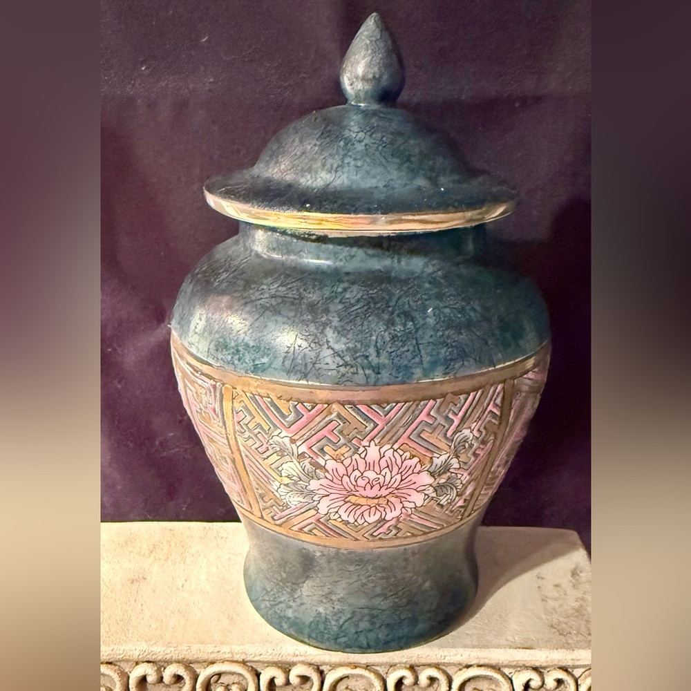 Vintage Porcelain Ginger Jar with Lid.  Green & pink Floral deesign & Gold Trim